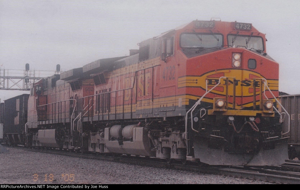 BNSF 4732 North